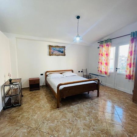 Jazoj Family Hotel Орикум Экстерьер фото