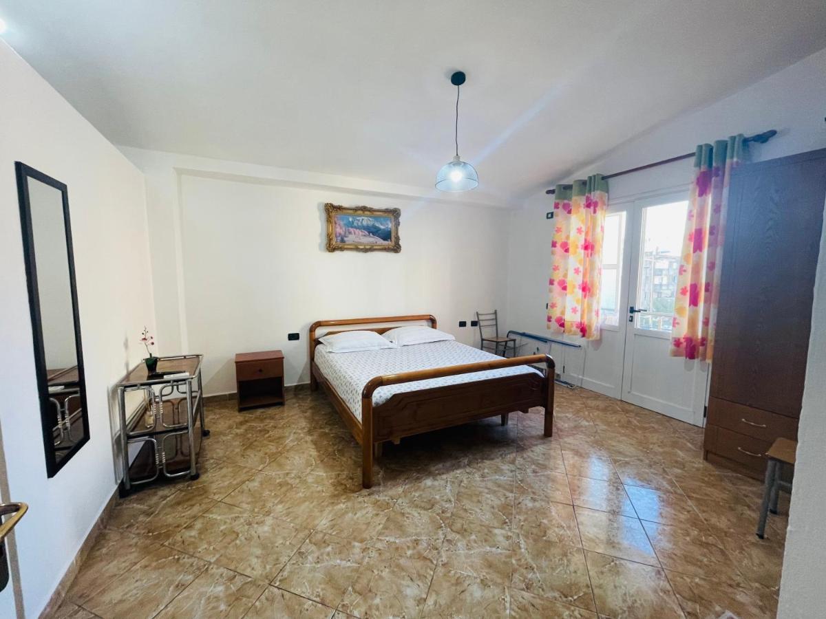 Jazoj Family Hotel Орикум Экстерьер фото